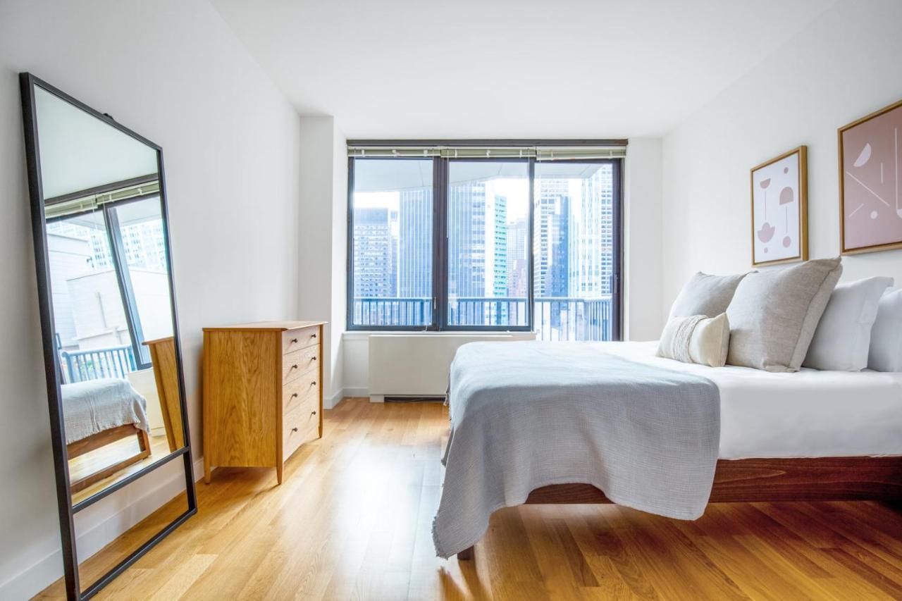 Apartment Sutton Place 2br W Gym Nr Park Nyc-518